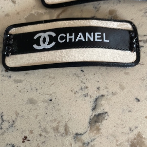 🆕🔥Upcycled with Rare Ribbon hair clips! Last ONE!! - Picture 3 of 3